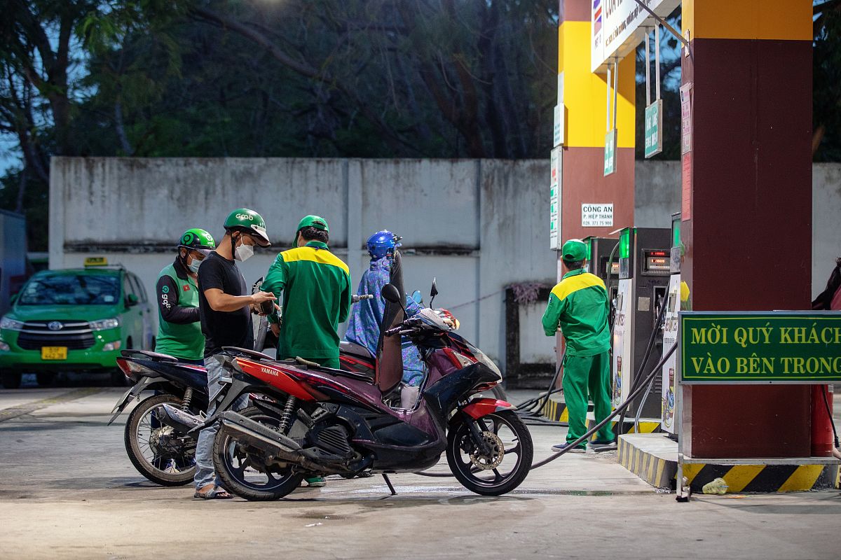 Vessel Explosion: Fuel Tanks Intact, No Pollution Reported