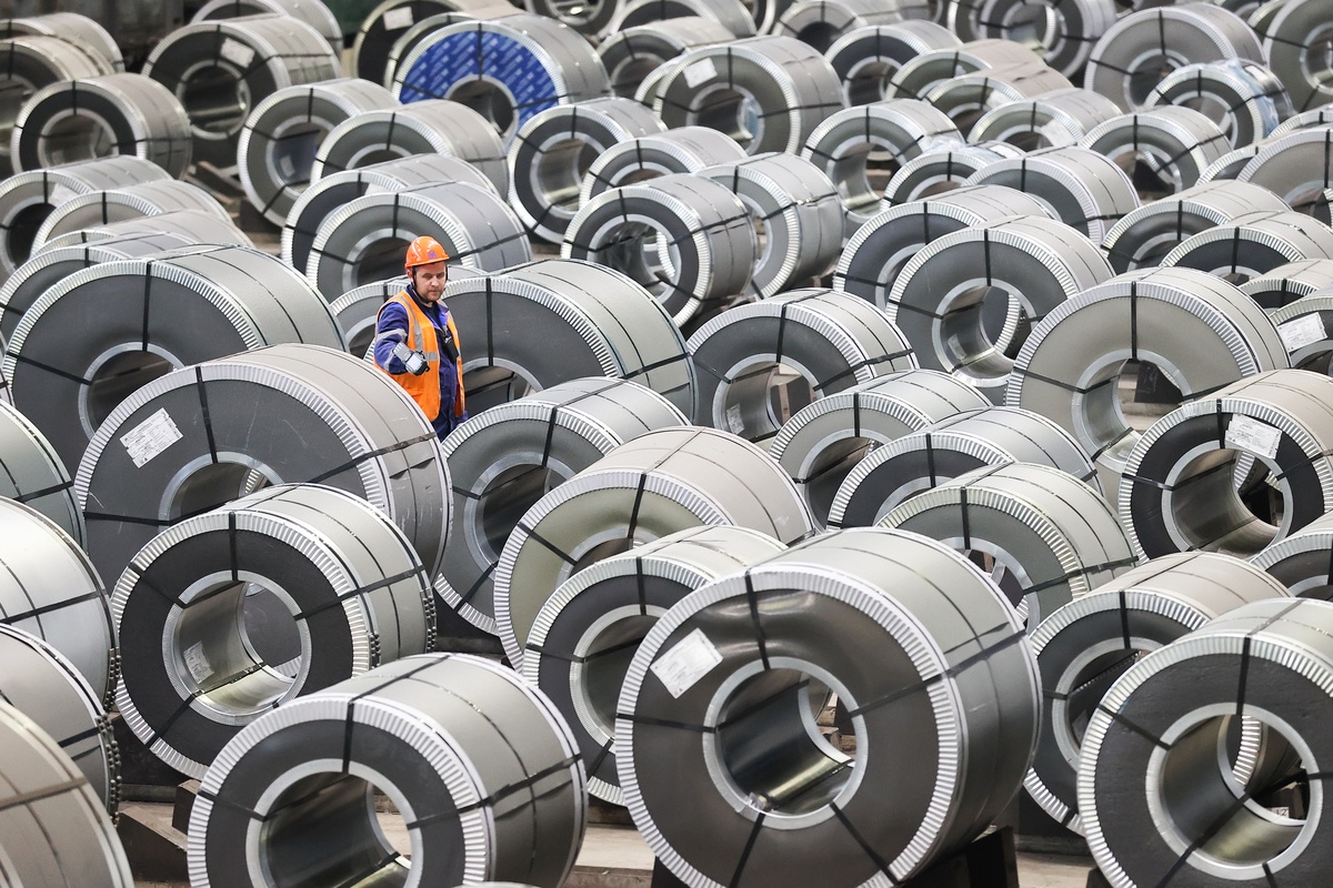 圆焊带原材料：碳钢、不锈钢、焊剂等