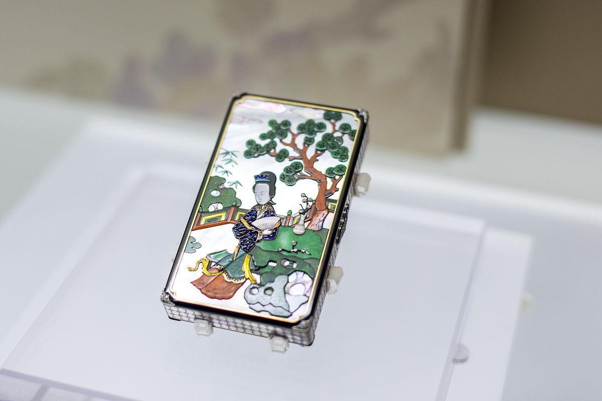 2021年11月3日,上海博物馆"东西汇融——中欧陶瓷与文化交流特展"开展