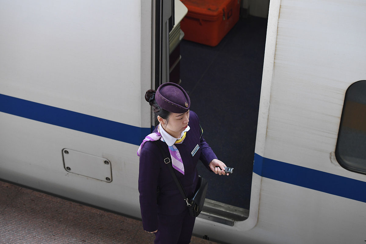 襄樊高铁铁路学校2022高铁招生简章