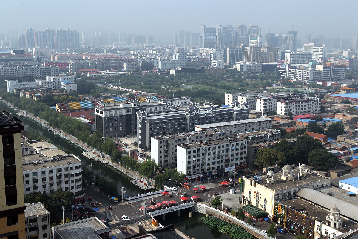 2016年9月5日,河南许昌,即将拆迁建设"曹魏古城"的老城区.
