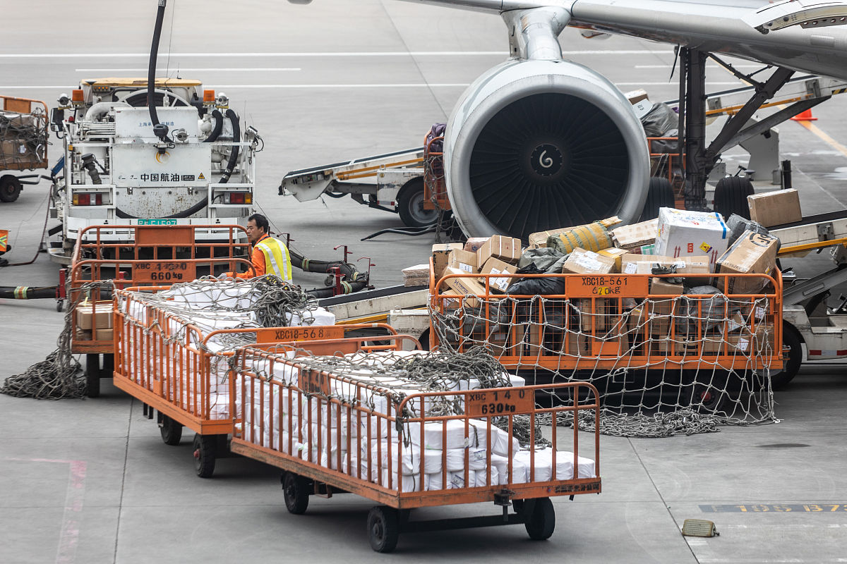 从上海有航空运宠到陕西省安康市要多久到