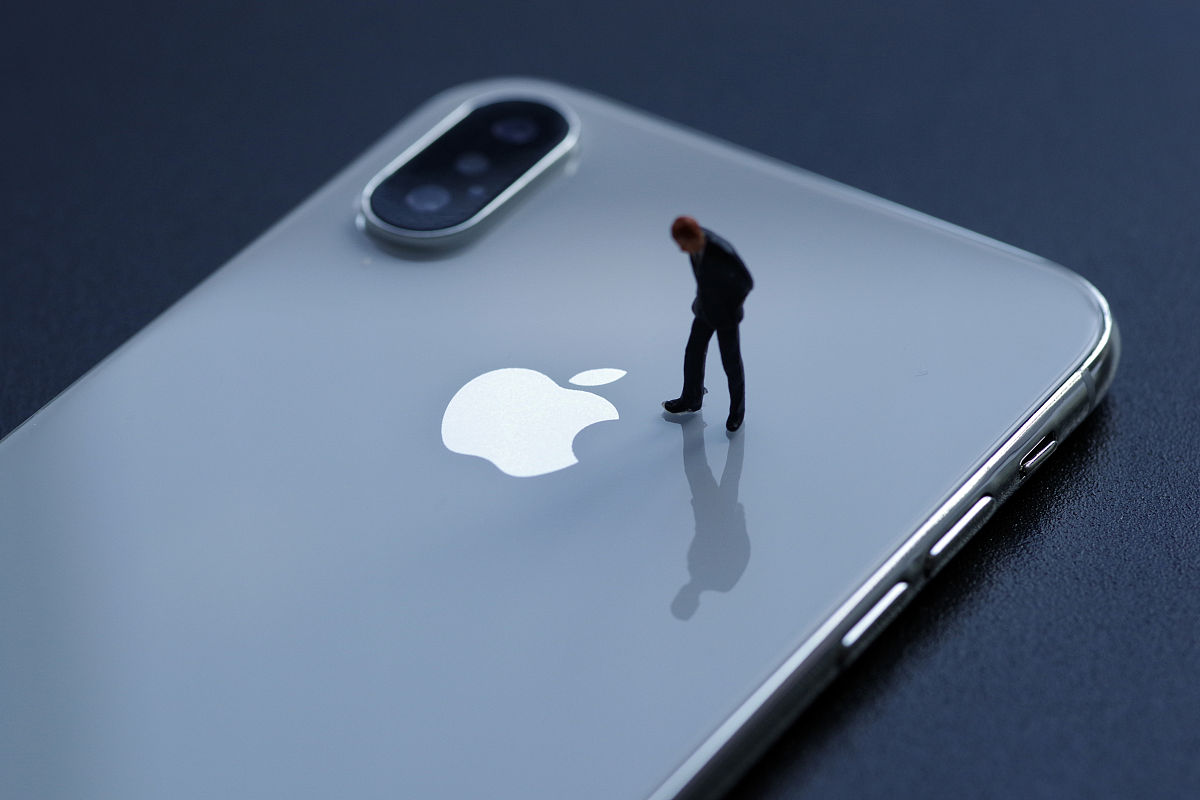 分析成功的项目：苹果公司的iPhone手机。成功的原因