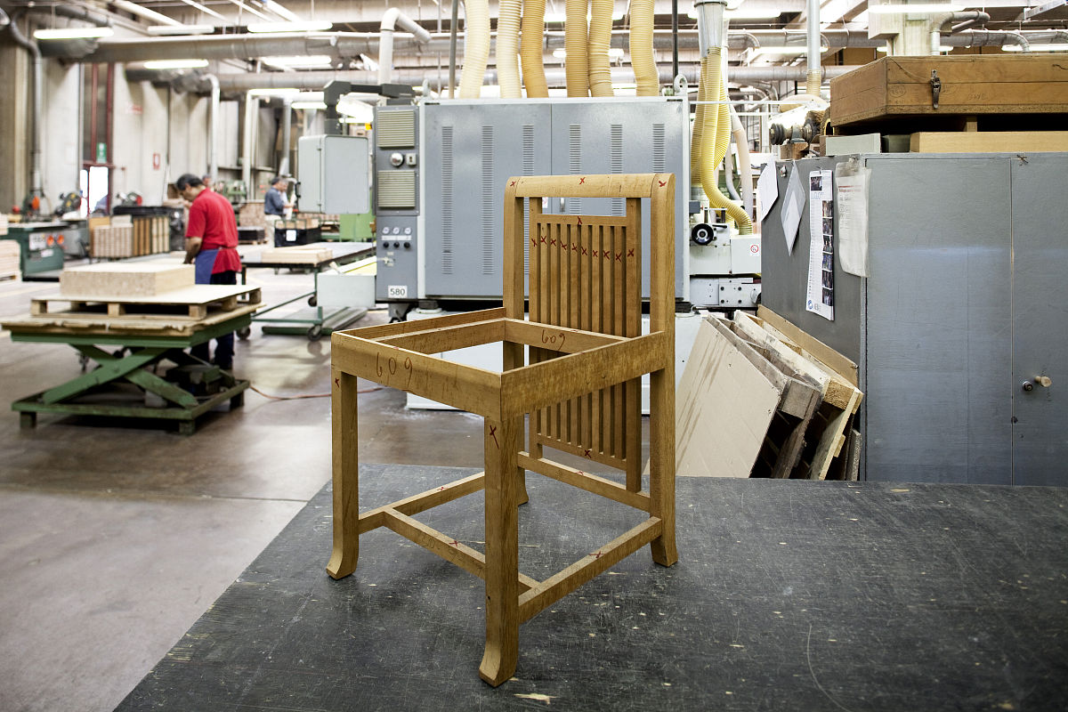当地时间2011年7月13日,意大利meda,卡西纳(cassina)家具厂.cassina作