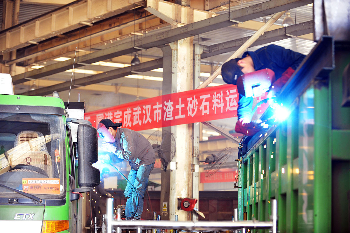 贵阳市白云区职业技术学校工程机械运用与维修专业招生-培养工程机械人才，助力建设发展