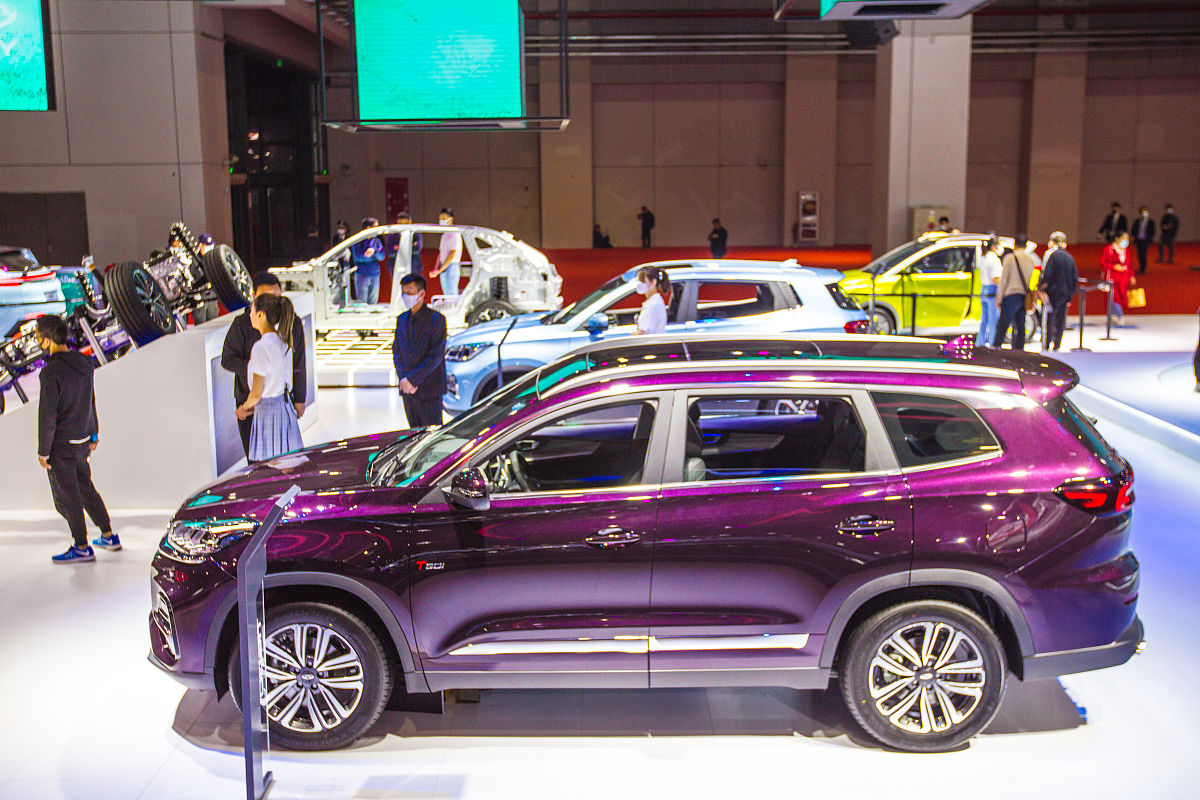 瑞虎8冠军家族赛车卫冕环塔汽油量产组冠军，展现奇瑞汽车强大实力