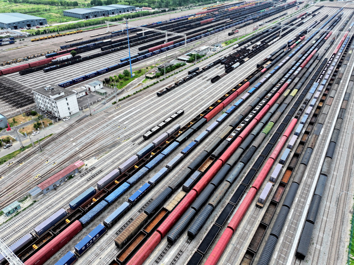 运输基础设施概览：公路、铁路、水路、航空设施