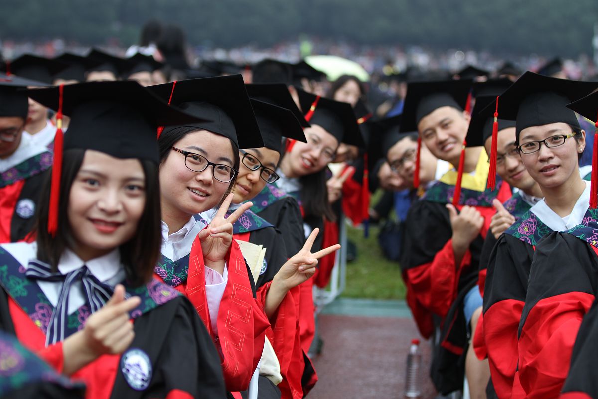 优秀毕业生评价 | 50字简洁评价