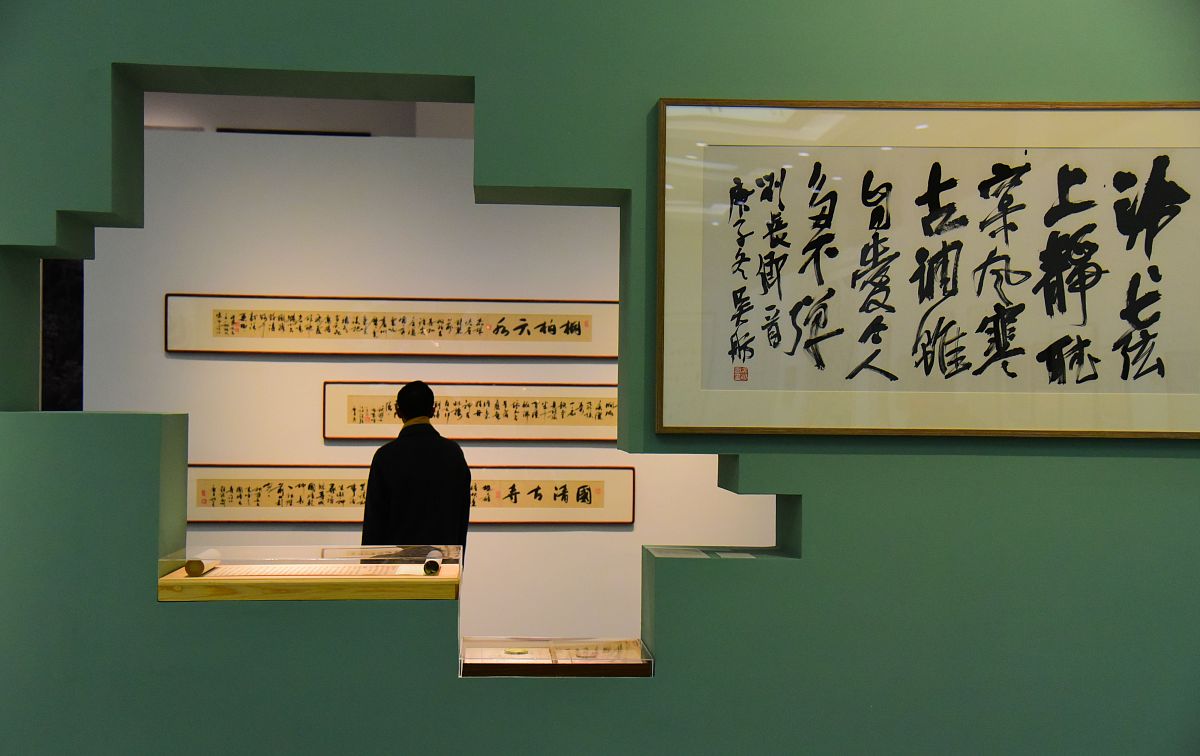 2020年12月28日,杭州,"青山行不尽——唐诗之路艺术展"在浙江展览馆开