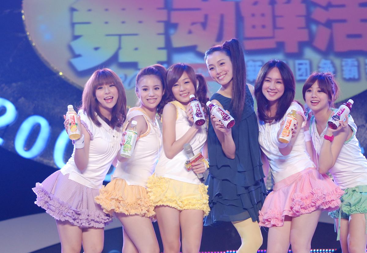 2009年6月21日,上海,"舞动鲜活新舞团争霸赛".+++_+++走光,露底