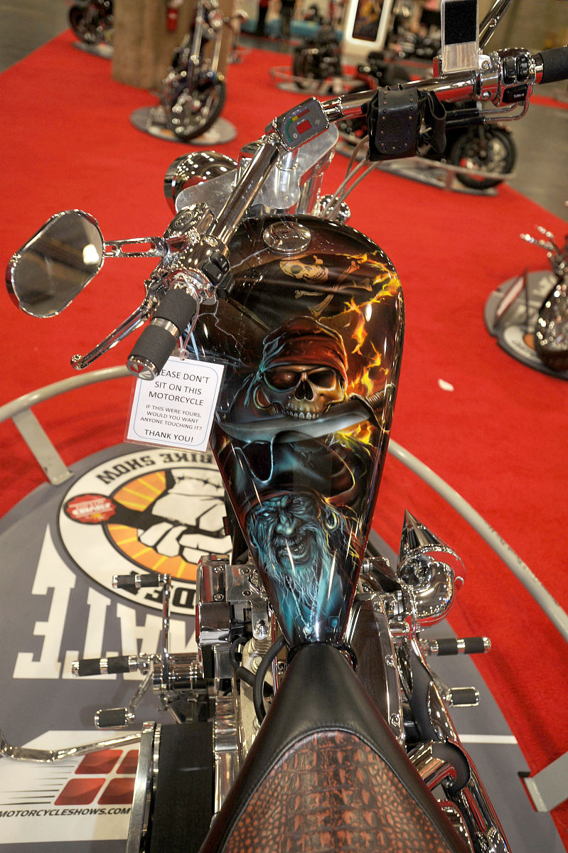 将下面json翻译为中文并保持格式：comment Hand-crafted title Star Wars Outlaws Isnt Going Down the Procedurally-Generated Worlds Route content pStar Wars Outlaws developer Massive Entertainment has revealed more abou