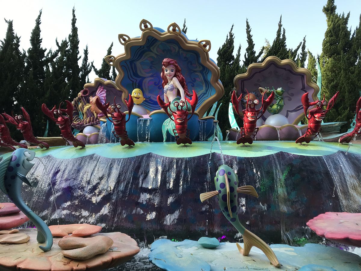 这一款产品我们已经卖了很多单而且主播团队也有成员带孩子去过所以大家可以放心下单购买。金凤梅园【白雪公主+爱丽丝梦游仙境舞台剧】儿童票现在只要99元这价格是非常给力了就看大家当爸爸妈妈给不给力了。这款数量有限如果看中了一定要及时下单不然等会就抢不到啦!优化扩充上面话术