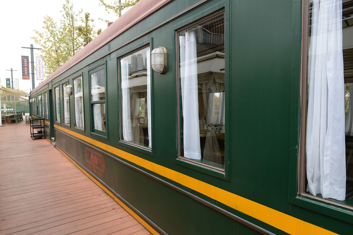 成都铁路学校分享全新版绿皮车：重温经典，体验科技