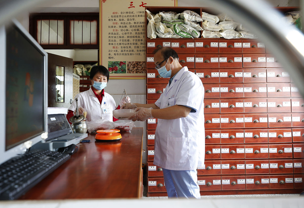 唐山学正骨去哪里？正骨学院推荐及学习途径