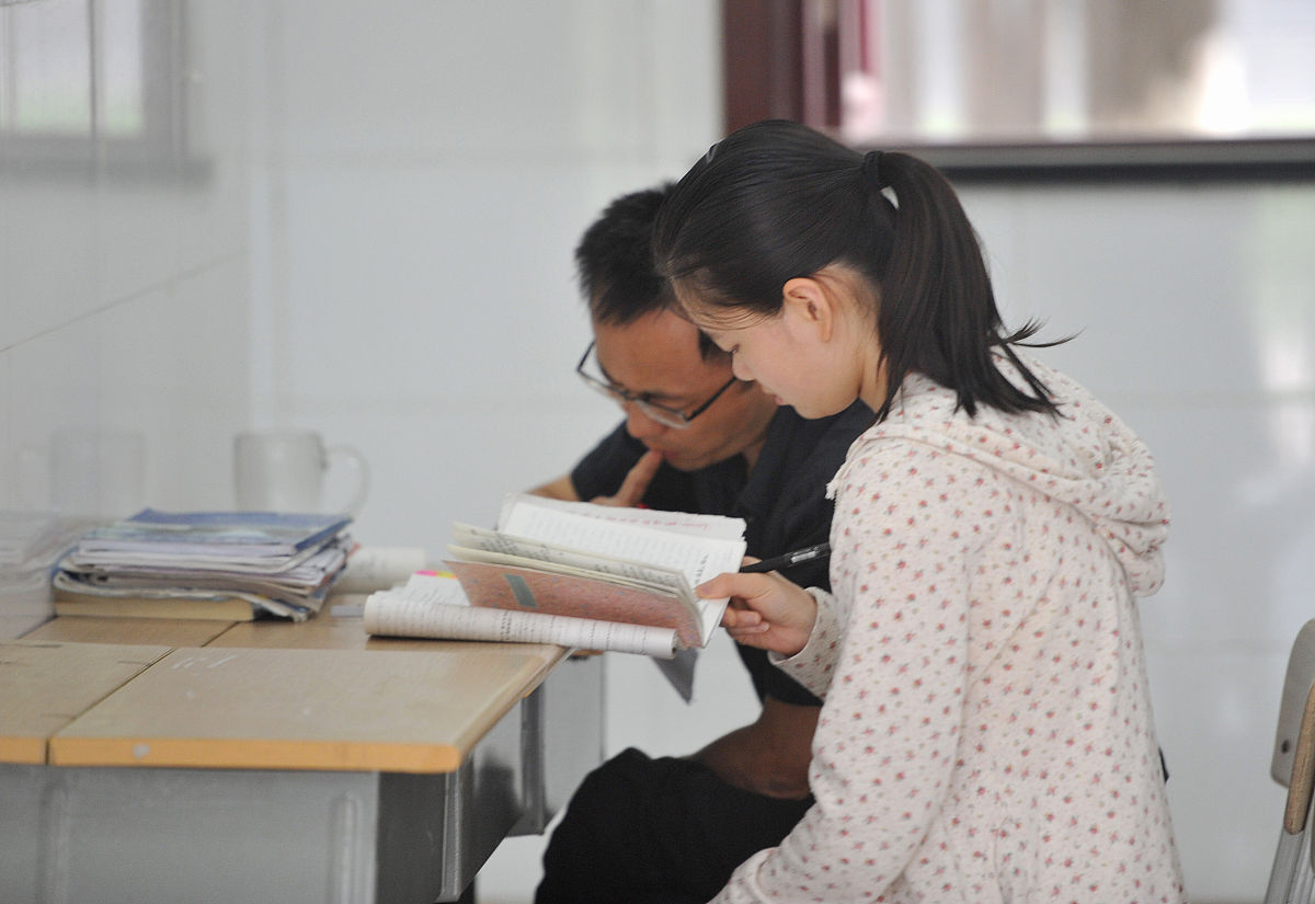 女孩子考不上高中怎么办学点什么好