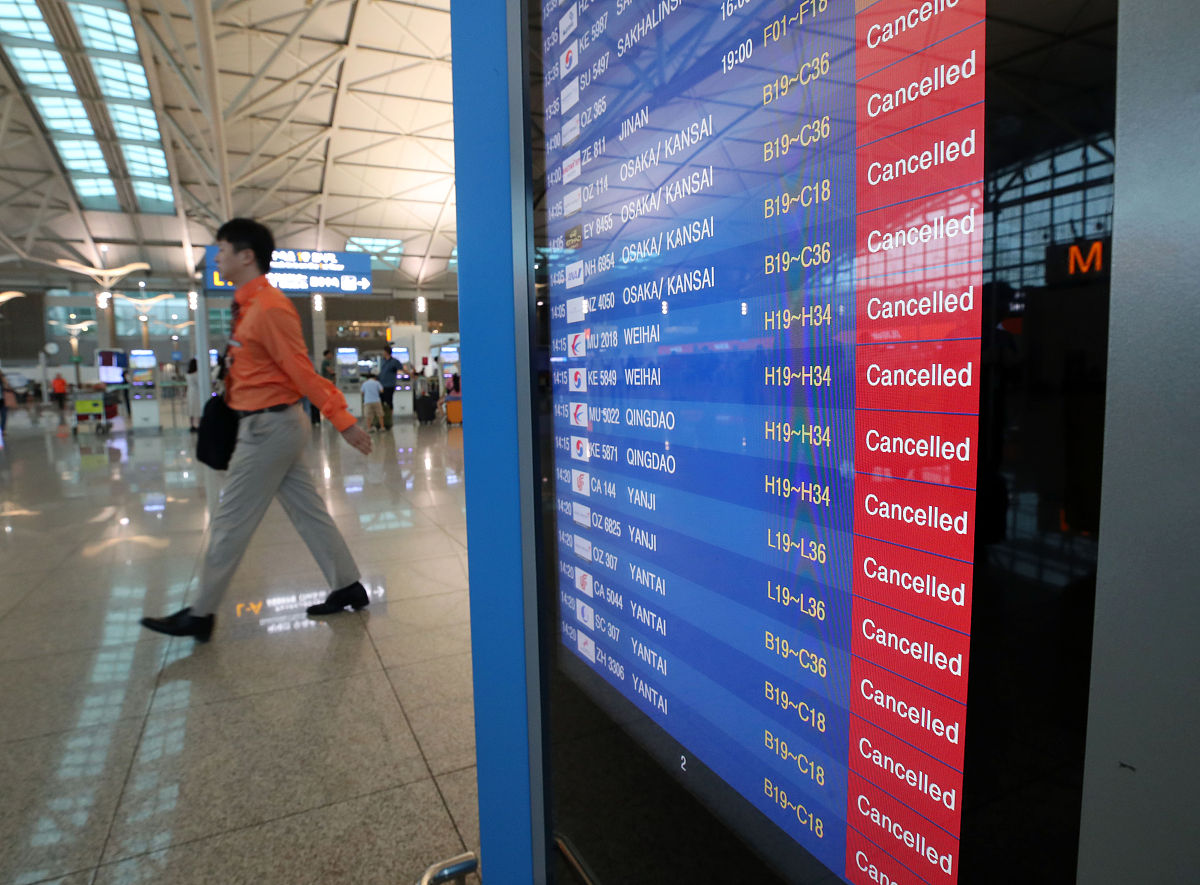 下雨天飞机延误？你需要知道的几个原因！