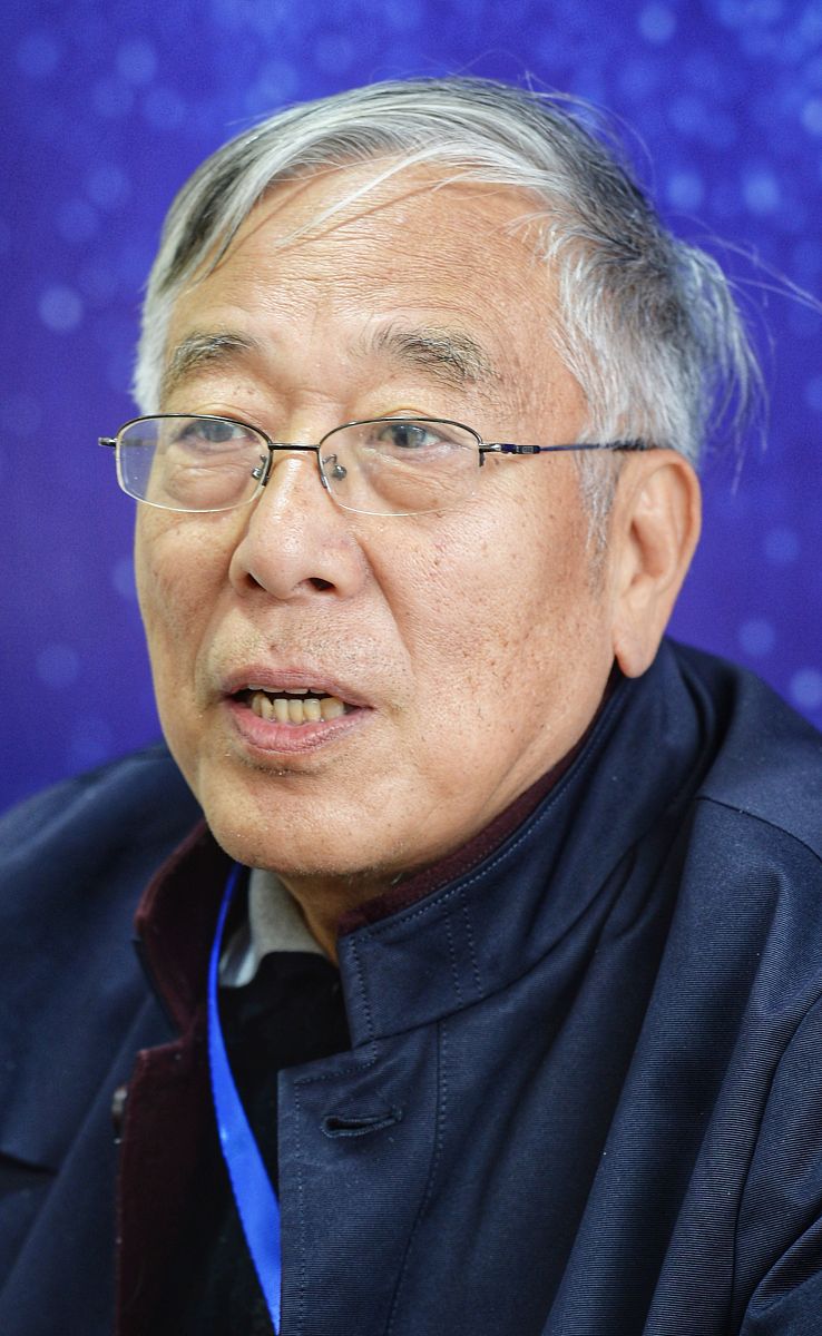 李镜涛教授简介