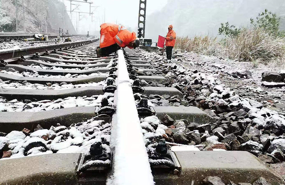 成都市铁路运输学校：用激情撑起铁路安全一片