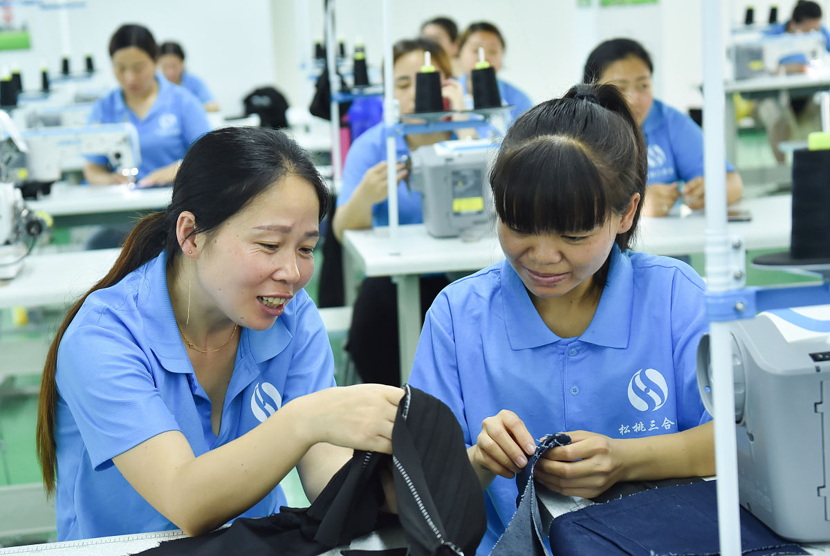 重庆汽修学校女生就业优势：细心耐心，更具竞争力