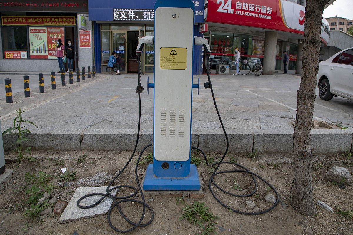 可折叠式微水力发电充电器：节能减排大赛的理想作品