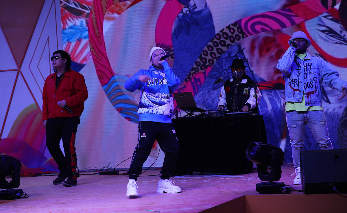 爱而不得与素不相识，哪个更令人遗憾？