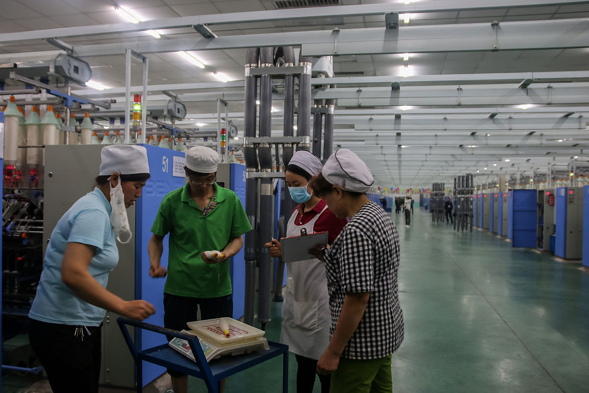 浙江纺织服装职业技术学院化学品生产技术专业详解：优势、劣势及发展前景