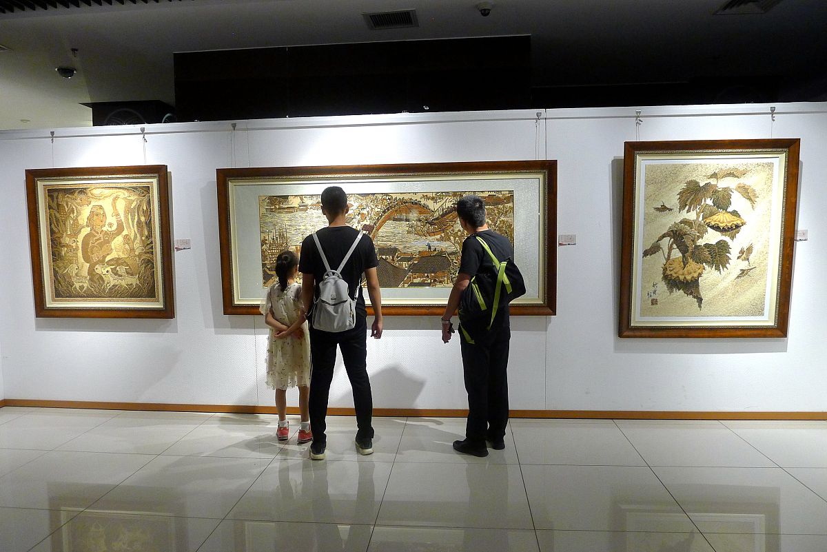 重庆航天职业技术学院三位教师荣膺第六届重庆市美术作品展览