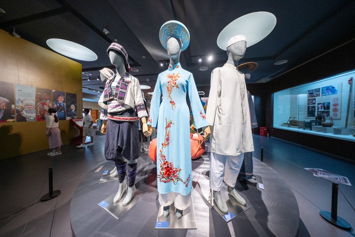 中国传统服饰的未来展望：设计者视角