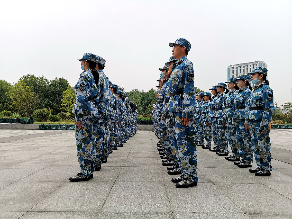 武汉军需工业技工学校2023年新专业：智能制造、新能源汽车维修等