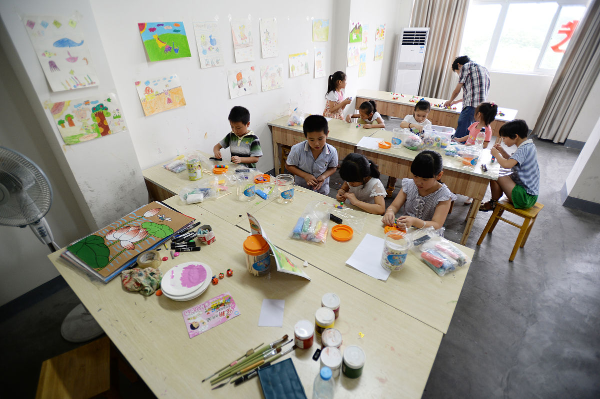 幼儿园小班 逻辑课 陶艺课 画画课 英语课 乐高课 足球课 手球课 应该选哪个