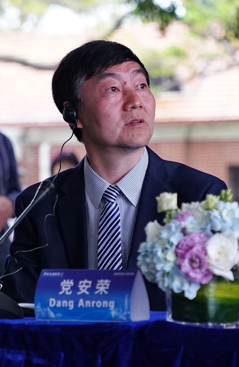 你的工作岗位是陕西标远环境工程有限公司工作岗位是环境检测员写一篇工作岗位及内容的介绍写成一段话格式不少于300字。