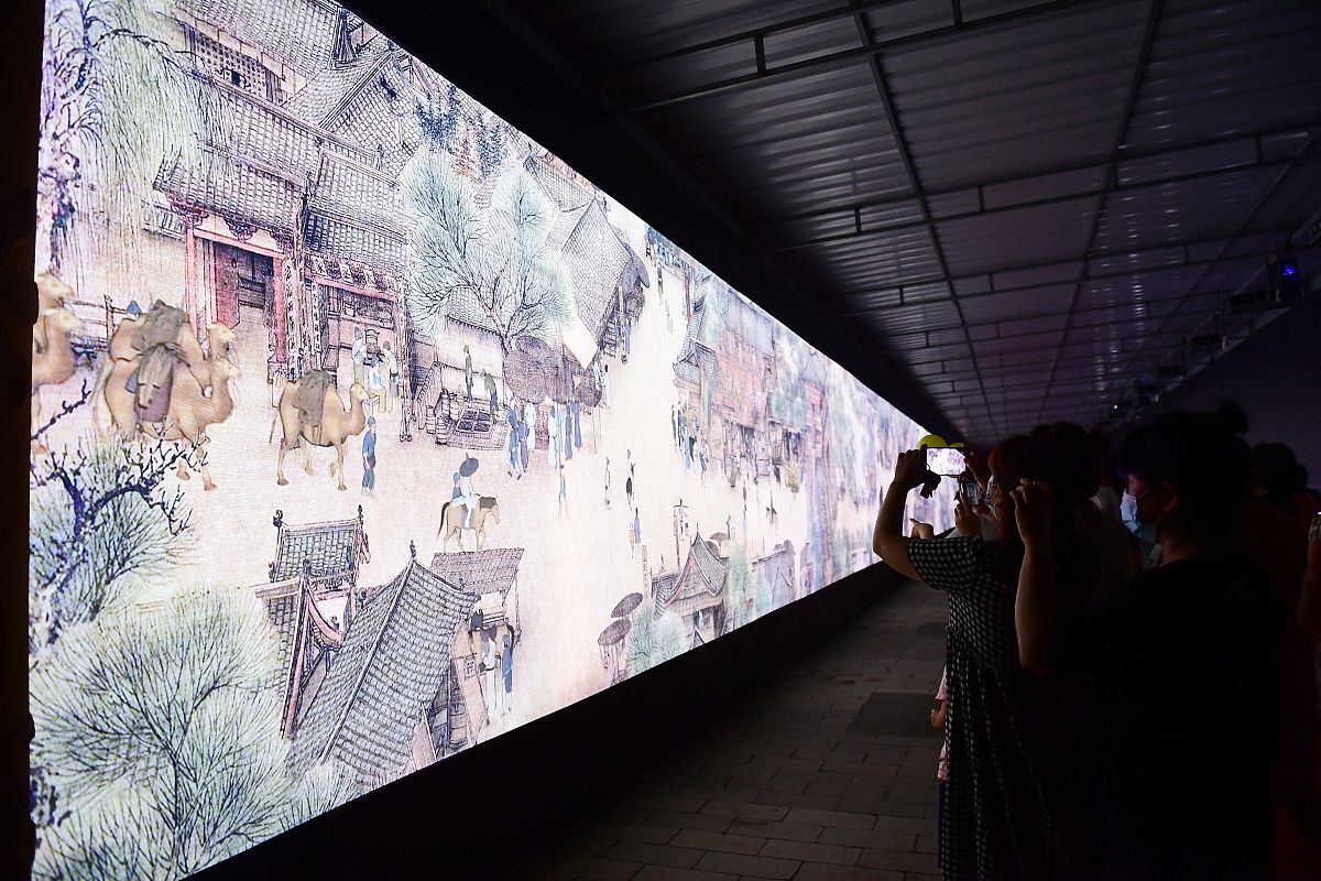 2020年8月1日,辽宁沈阳,上海世博会中国馆镇馆之宝——3d《清明上河图