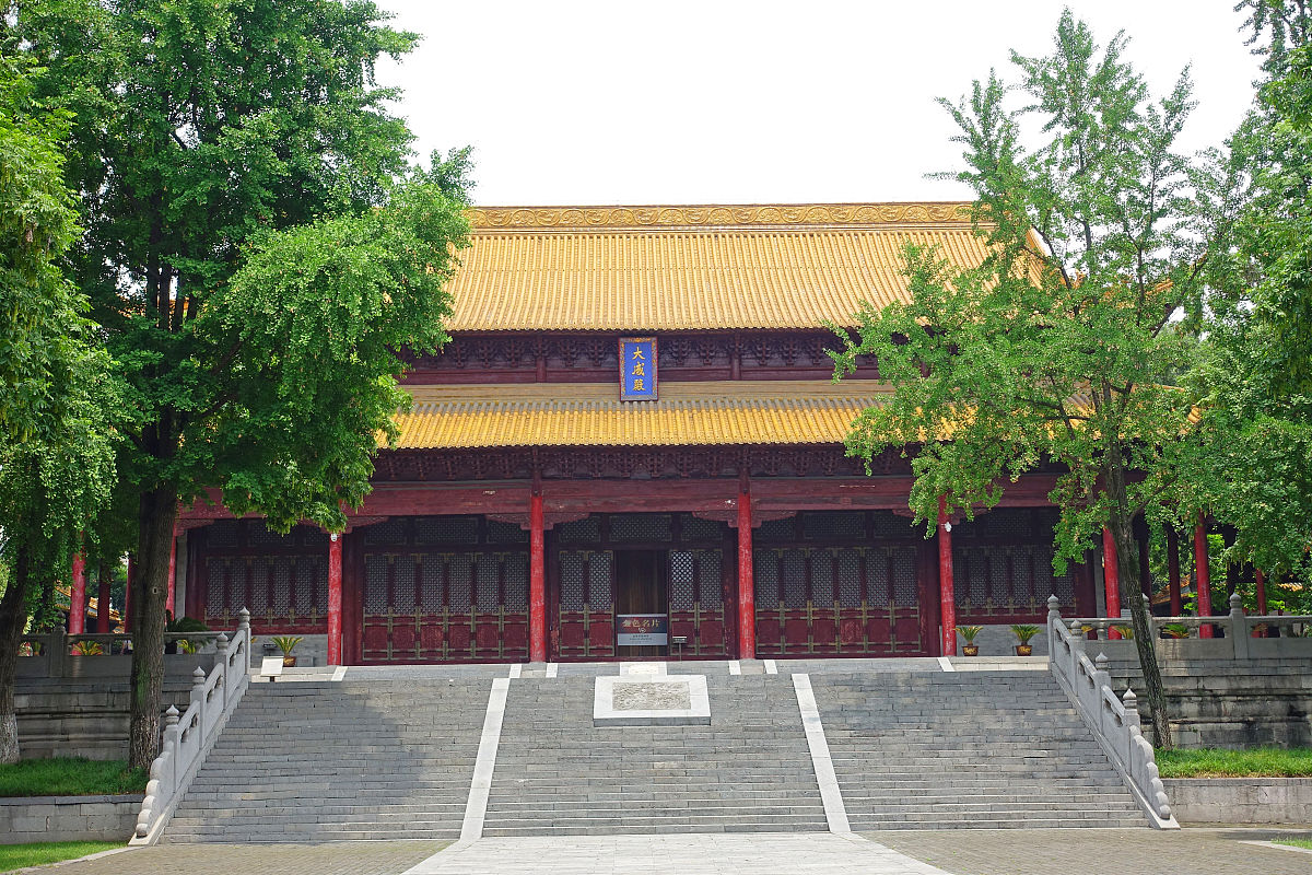 南京旅游攻略：景点、美食、购物全方位指南