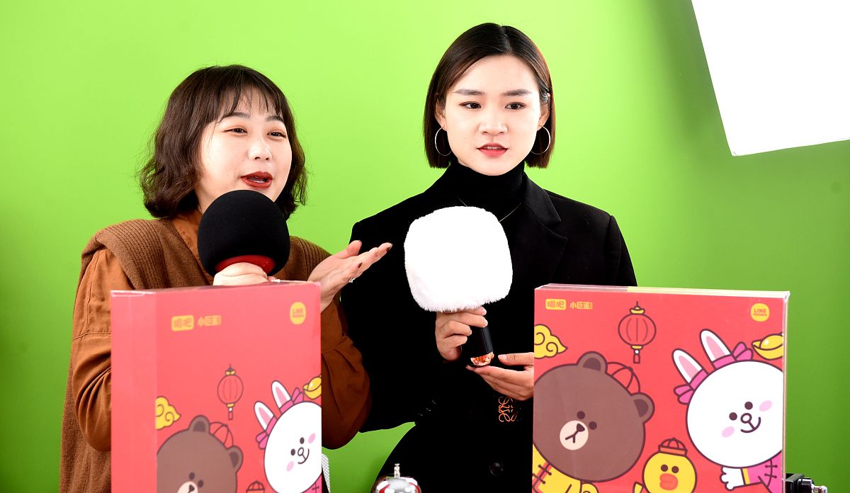 抖音翡翠直播电商：A公司面临的挑战与机遇