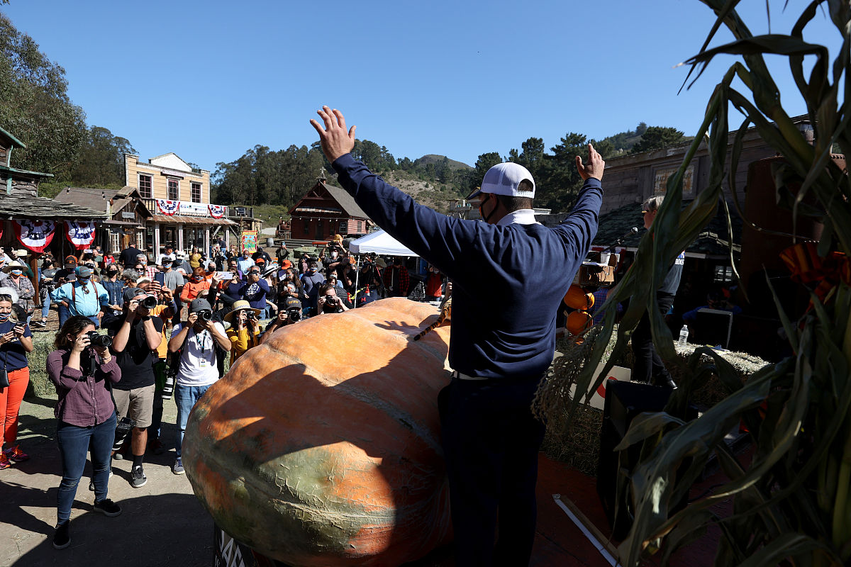 factorizar las siguientes expresiones utilizando la ientidad diferencia de cuadrado 16Y2 – 25Y2