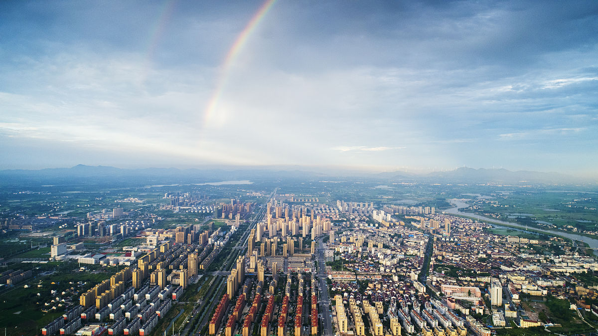 2019年7月1日,安徽省宣城市,航拍雨后的郎溪县城.傍晚时分,郎溪县城上