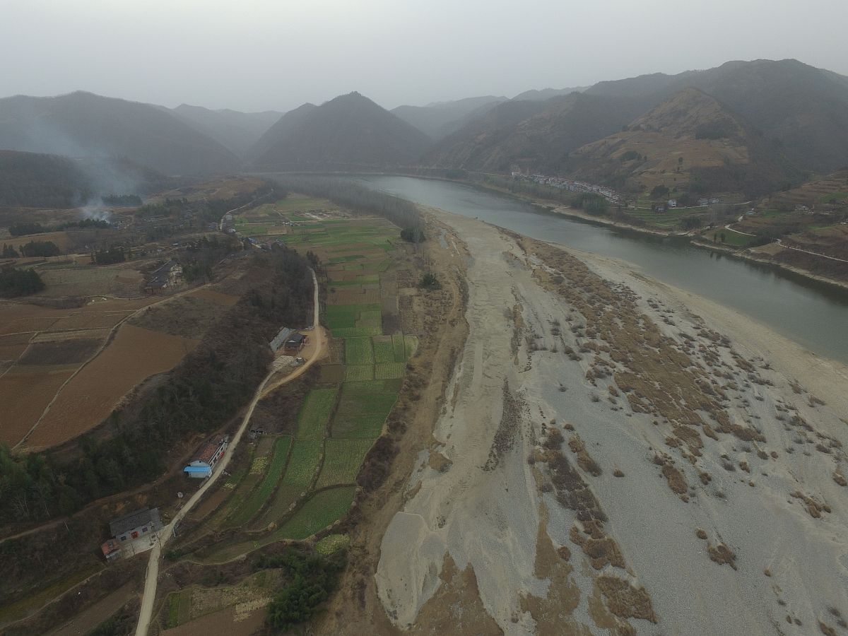 延安市宝塔区姚店镇岳家塔溢洪道设计：改善农业生产条件，促进乡村振兴