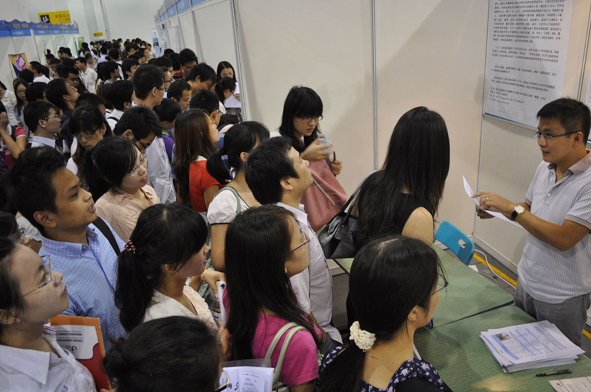 电子信息工程如何把各方面优秀人才聚集到党和人民事业中央