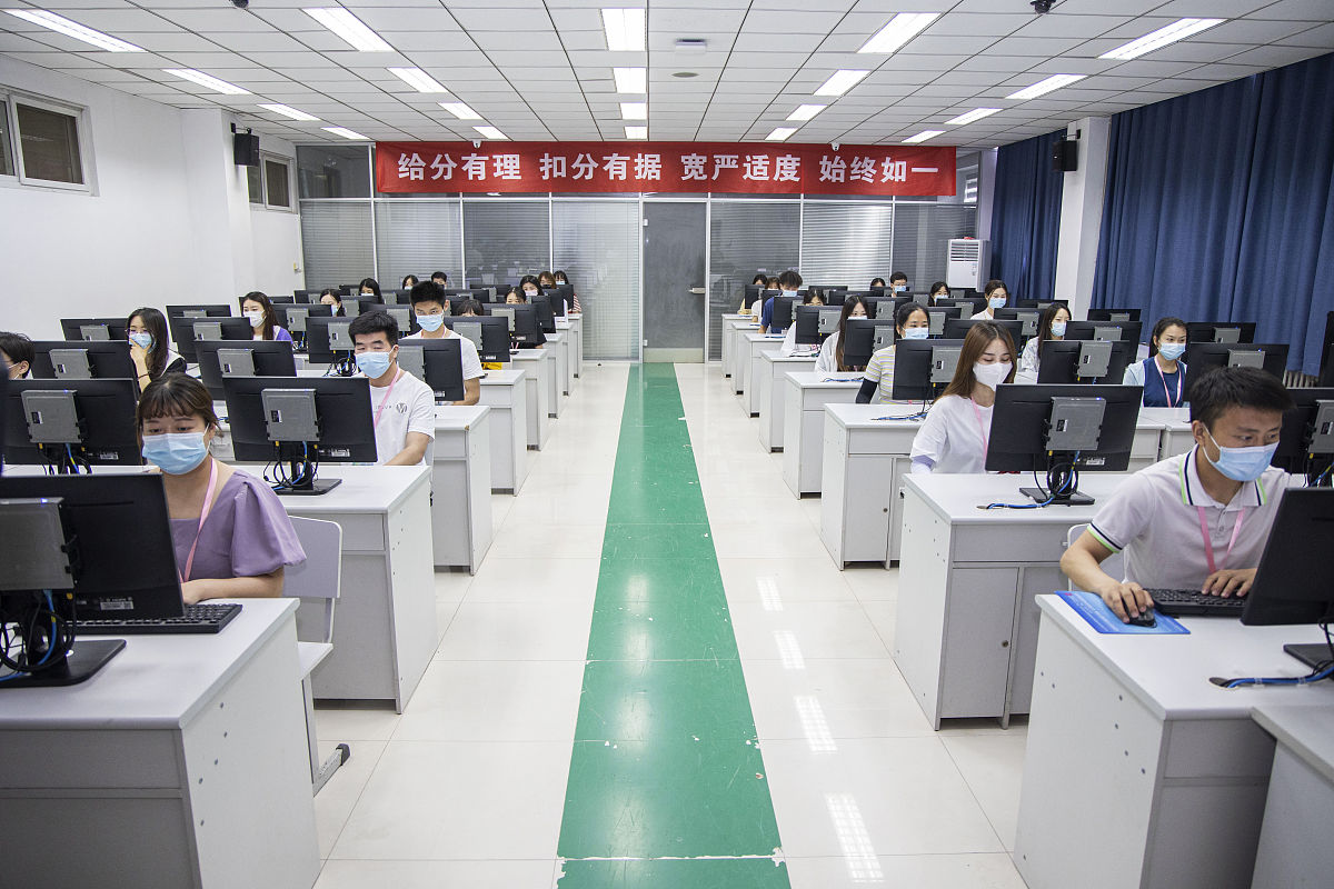 重庆市涪陵创新计算机学校文秘专业到底行不行设有哪些课程