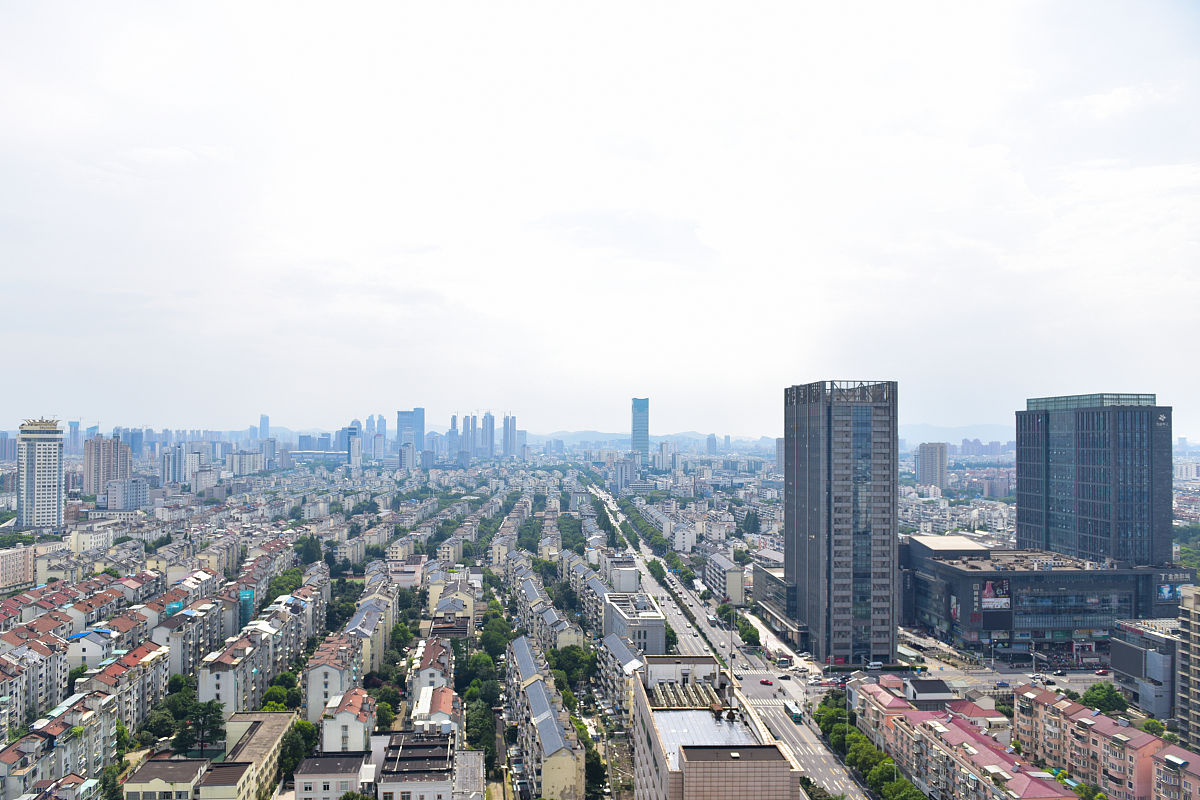 2020年7月19日,江苏苏州,俯瞰姑苏古城区,群楼耸立,错落有致.