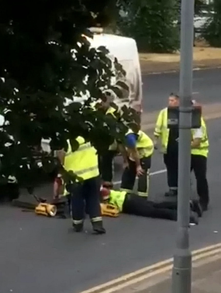 将：为尽可能排除无关因素对实验的影响研究区域应作为一个独立的排水片区区域内排水管道雨污分流彻底污水管道内部无淤堵且保持低水位正常运行状态无地下水或湖水入侵至污水管网现象。经现场调查、测绘与检测确认选取中国天津市某区域整个区域占地1538077平方米区域位置分布如图1所示。该区域内共有办公类、住宅类及餐饮类三种建筑类型经统计包含洗漱行为、淋浴行为、舆洗室行为、餐厨行为及餐具清洗行为对研究区域内涉及不