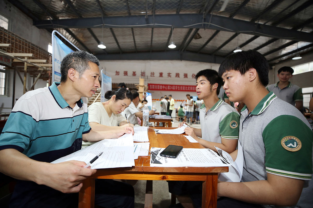 东港会计学校轨道运营与管理好不好？有什么招生要求