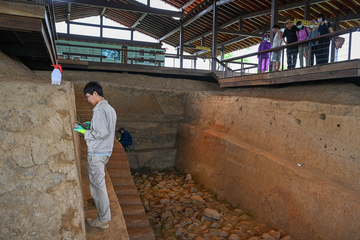 杭州人民职业学校2022年招生专业解读：如何选择适合你的专业？