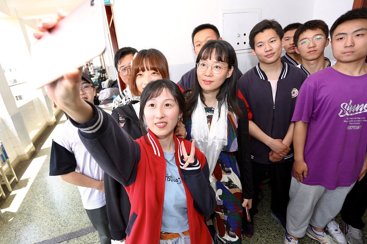 遵义幼师学校毕业男生抢手