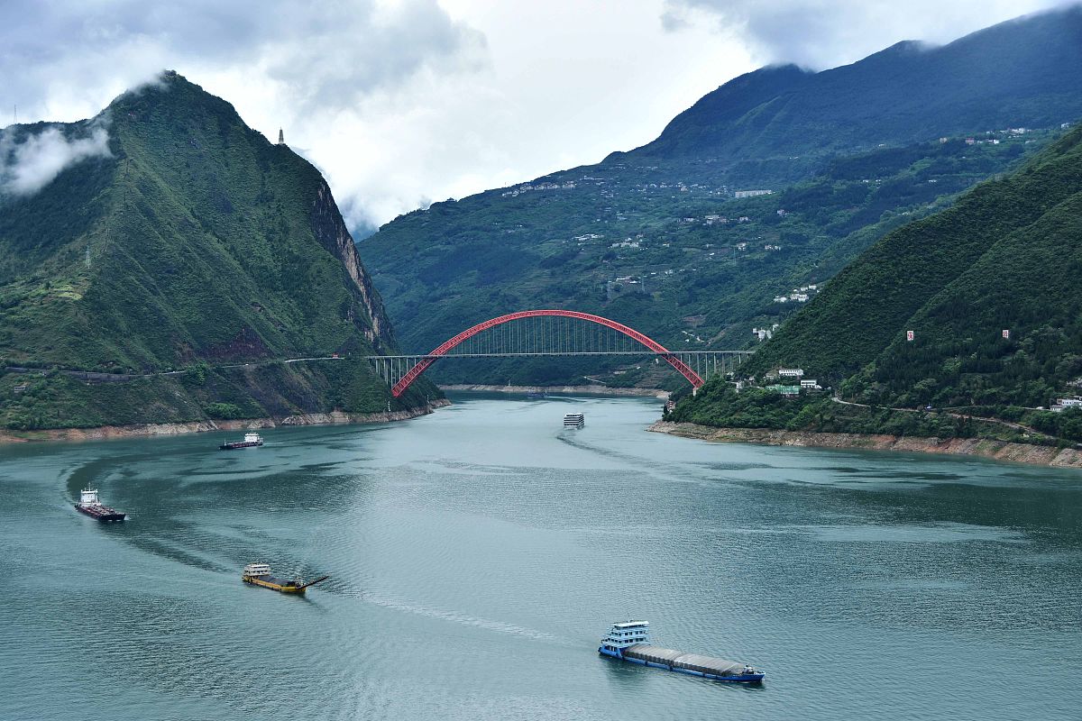 重庆初中生学前教育大专推荐：哪所学校值得选择？