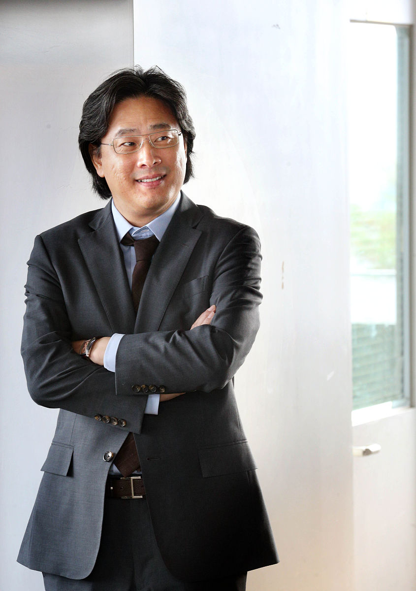 2013年11月15日讯,首尔,当地时间11月15日,韩国导演朴赞郁接受访问并