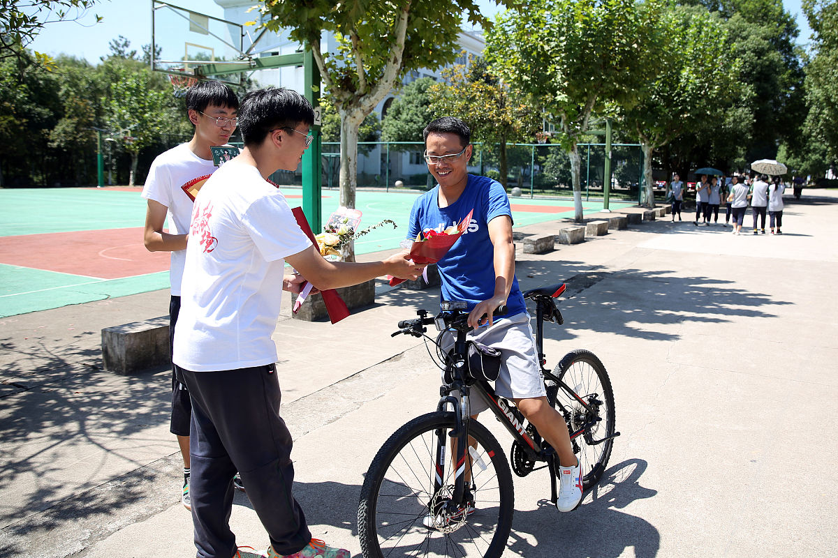 四川职业学校历年排名：教学质量和就业率领先