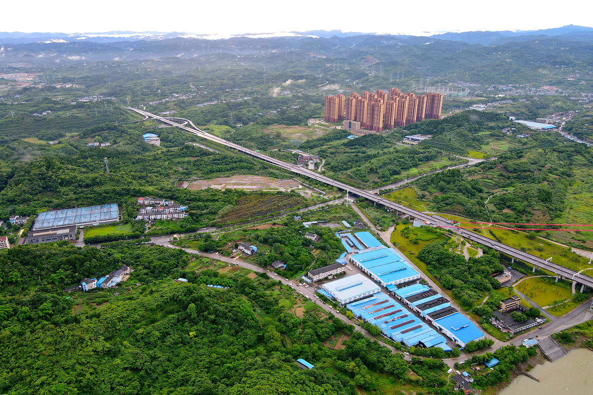 近期市委主要领导将赴各县市区开展绿色经济调研。为做好相关准备工作根据市发改委主要领导要求请各县市区总结绿色经济工作情况包括工作开展情况、亮点和成效、存在问题、下一步思路以发展和改革局角度从落实双碳战略 林分修复工程义务植树等等方面写一篇关于晋安区绿色经济工作情况的总结。