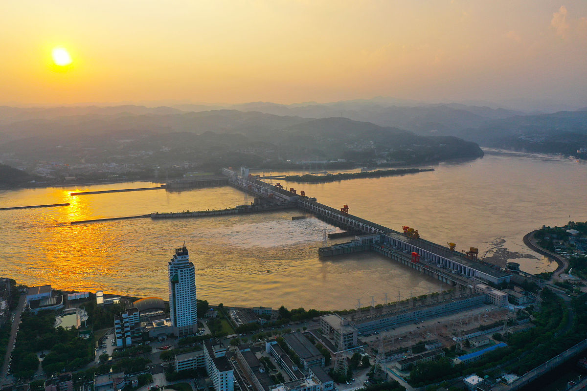 学习水利水电工程专业去哪个学校？