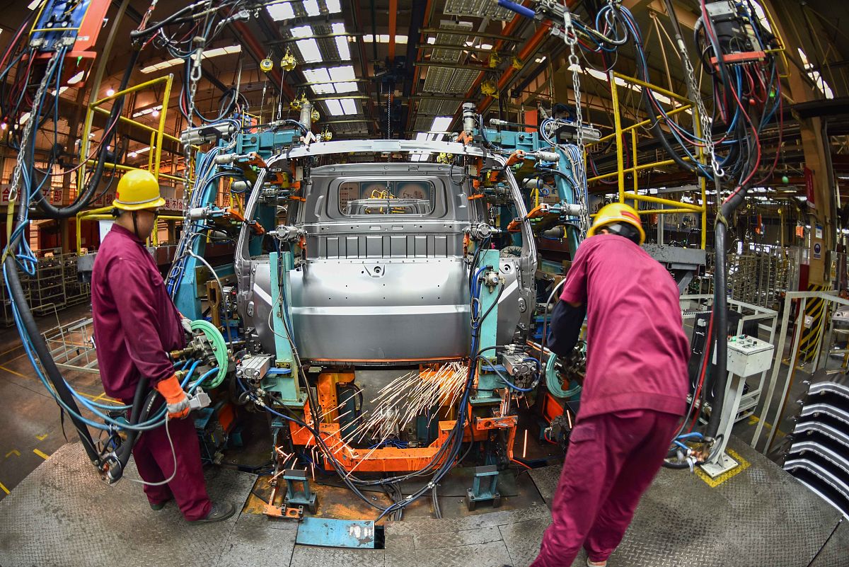 就汽车发动机这一零件论述焊接技术在制造业的作用及地位